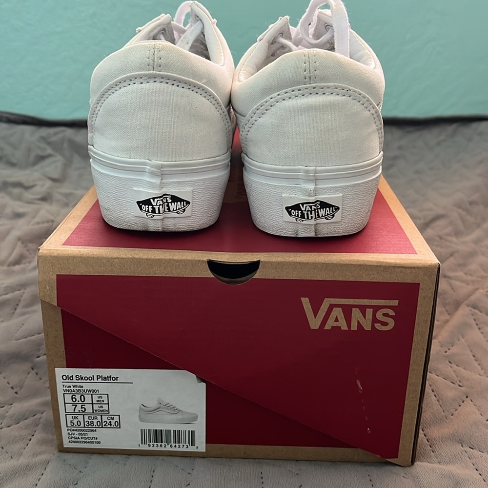 Vans Old Skool Platform Sneaker - Picture 2 of 7